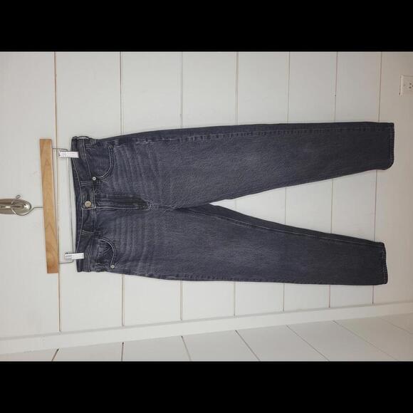 American Eagle Outfitters Denim - American Eagle Outfitters size 4 black distressed denim mom jeans